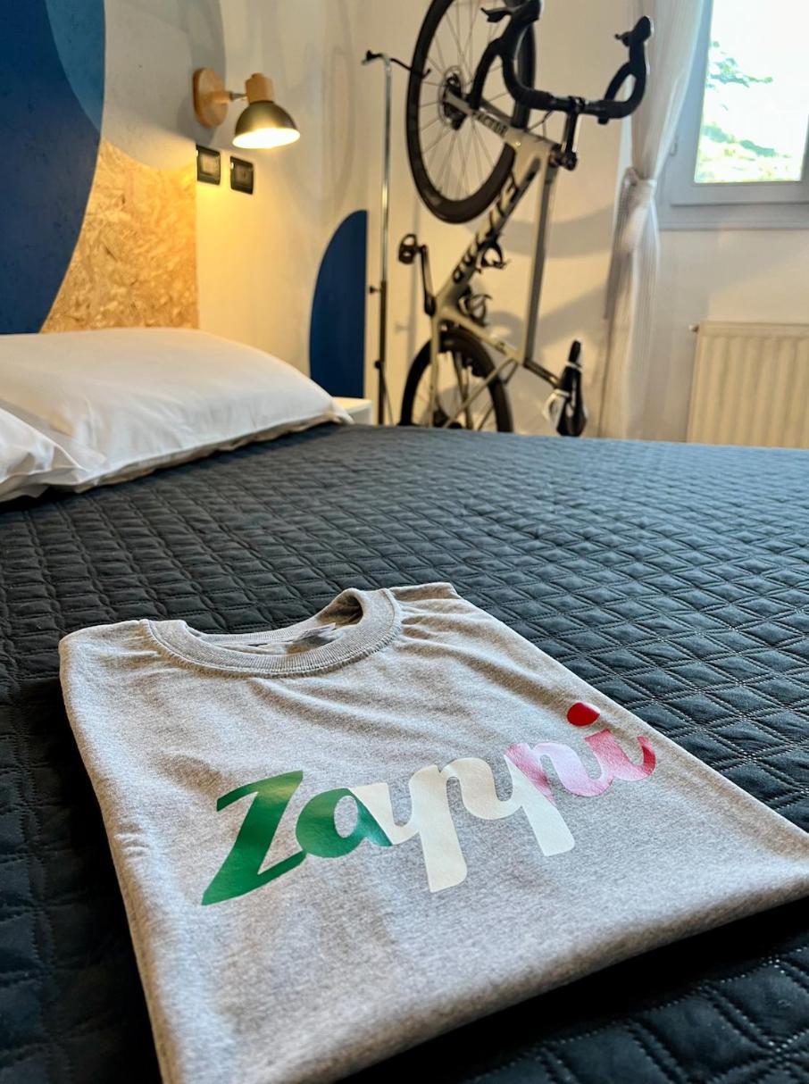 Zappi Cycling Hotel Ріоло-Терме Екстер'єр фото
