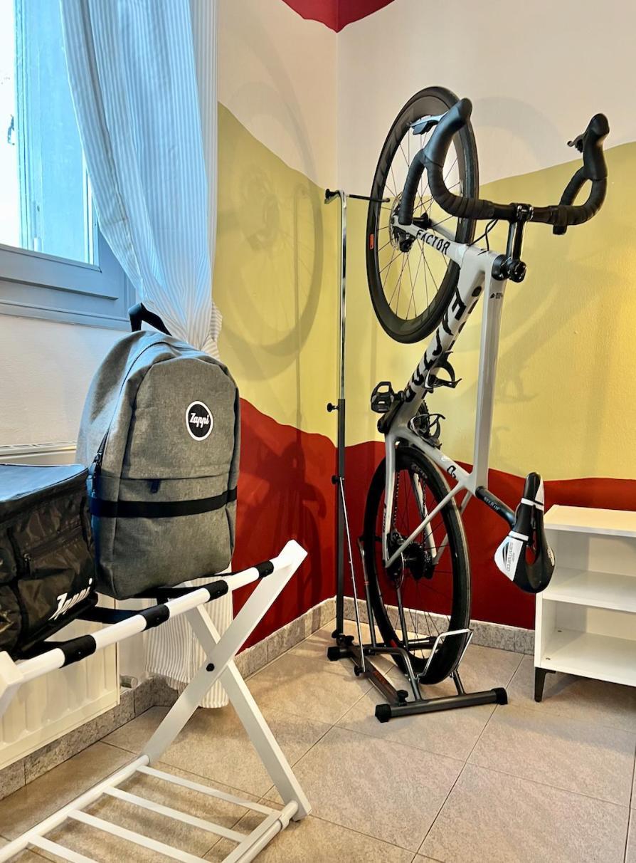 Zappi Cycling Hotel Ріоло-Терме Екстер'єр фото