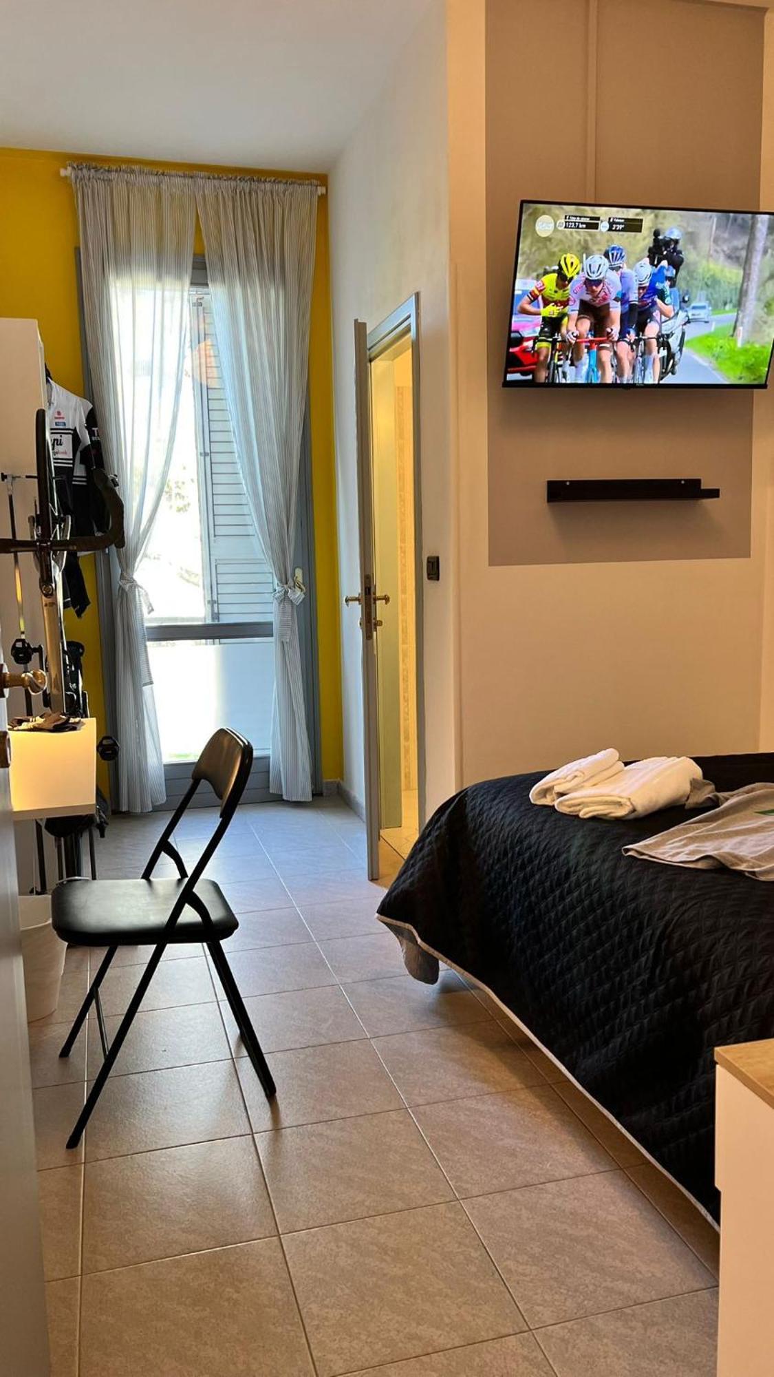 Zappi Cycling Hotel Ріоло-Терме Екстер'єр фото