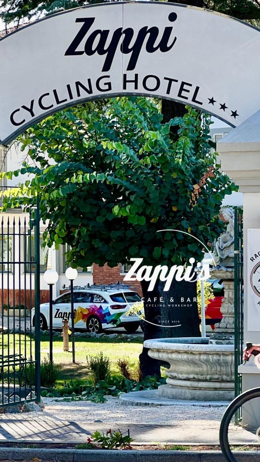 Zappi Cycling Hotel Ріоло-Терме Екстер'єр фото