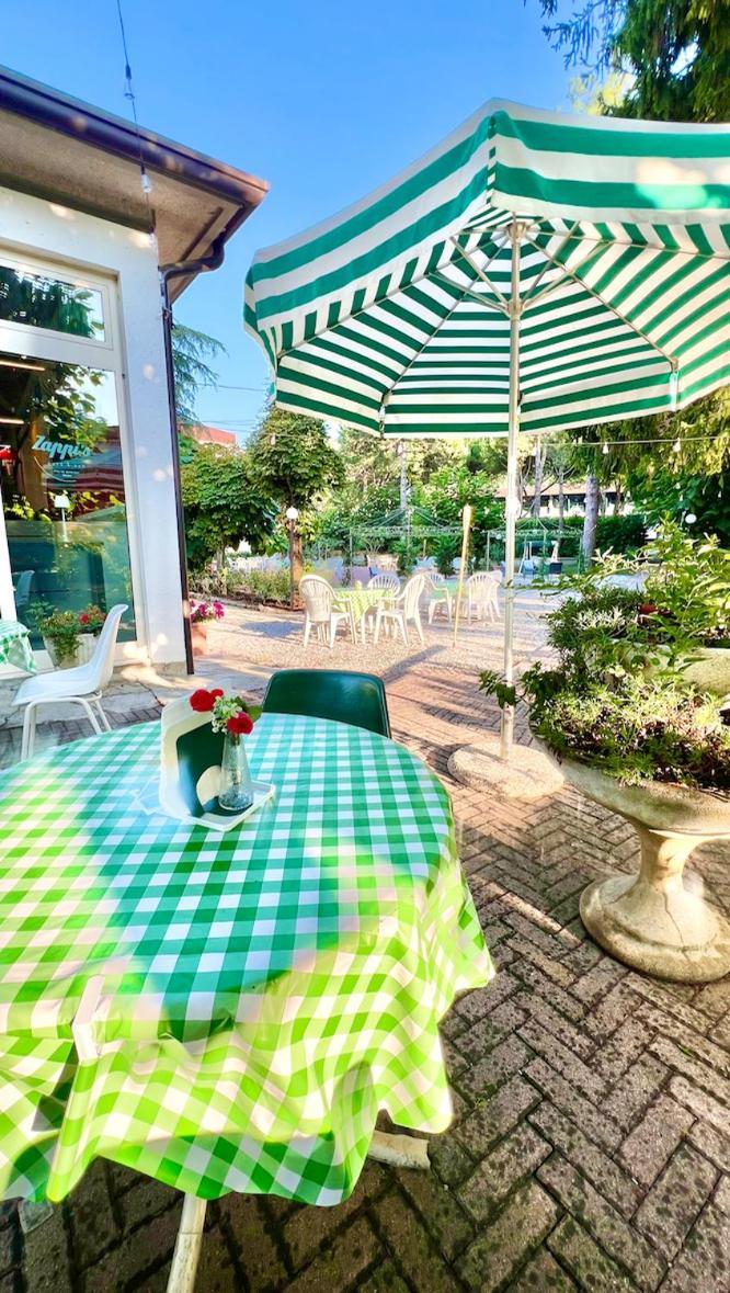 Zappi Cycling Hotel Ріоло-Терме Екстер'єр фото